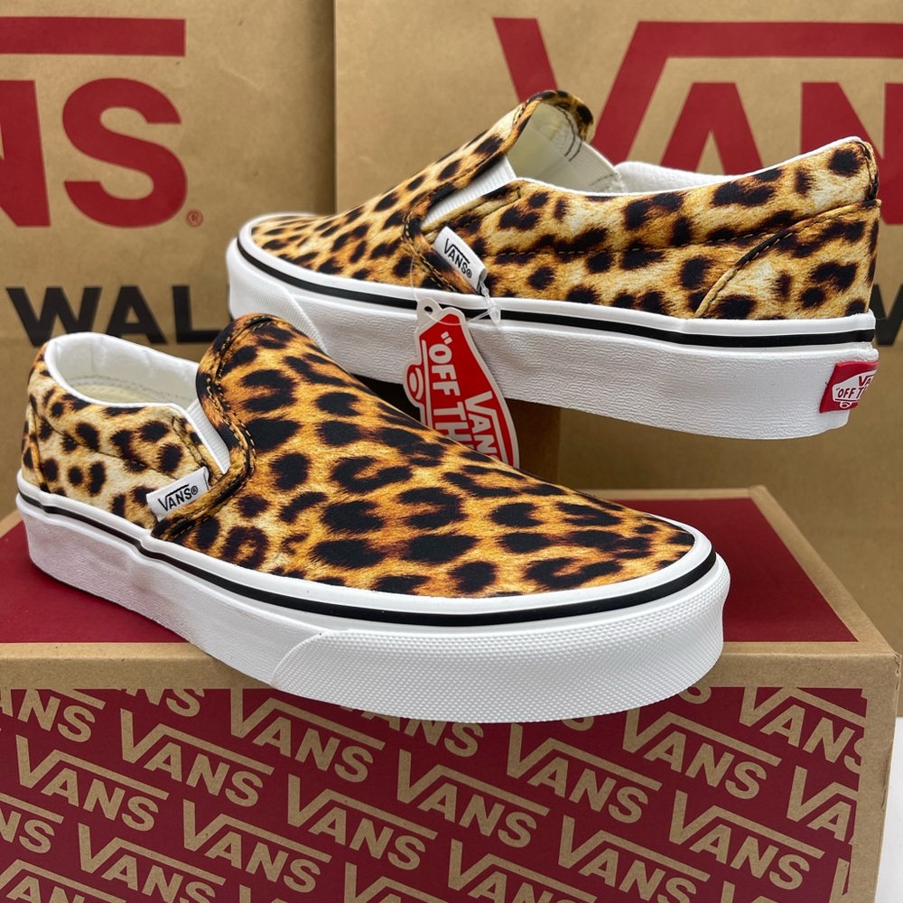 Vans WMNS Leopard Print Women's Slip-On Shoes Classic Slip-On (Leopard) Black/Tr - Picture 7 of 16